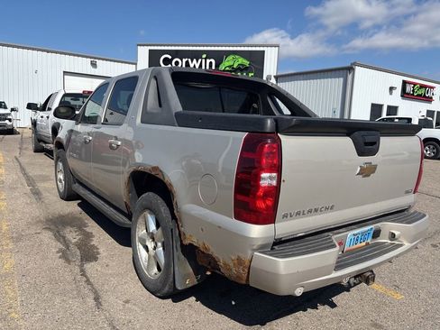 Used 2007 Chevrolet Avalanche LT w/ LT Preferred Equipment Group AWD/4WD image 4