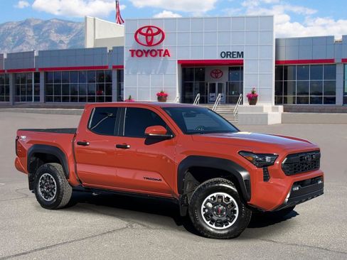 Used 2025 Toyota Tacoma TRD Off-Road image 1