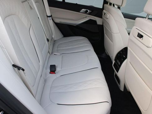 Used 2026 BMW X5 sDrive40i w/ M Sport Package image 34