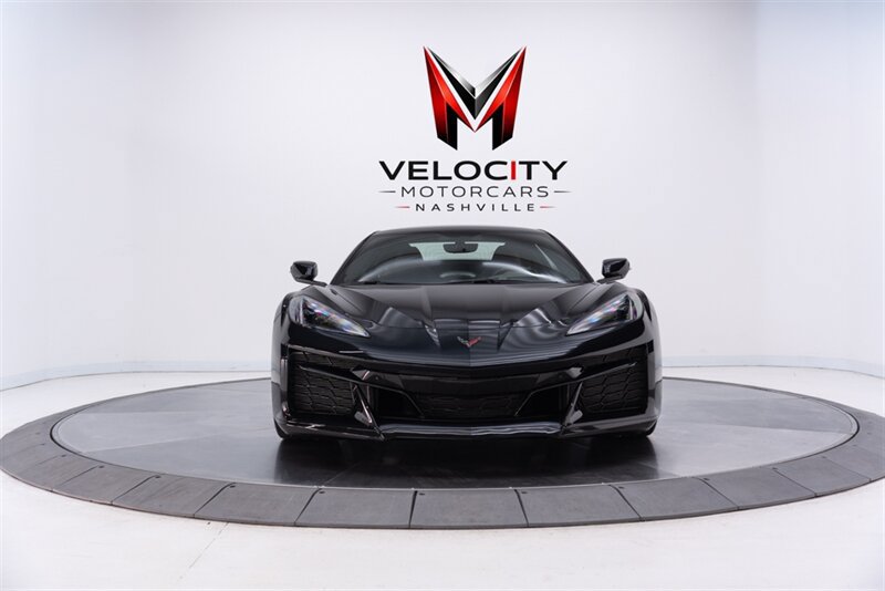 Used 2023 Chevrolet Corvette Z06 RWD image 3