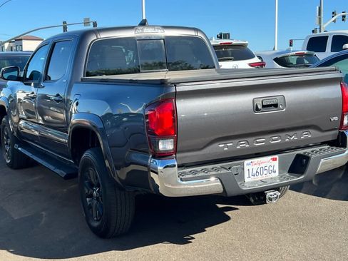 Used 2020 Toyota Tacoma SR5 RWD image 6