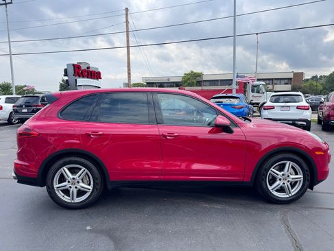 Used 2015 Porsche Cayenne S AWD/4WD image 14