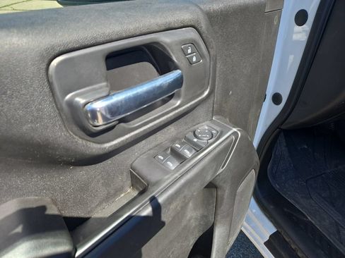 Used 2024 Chevrolet Silverado 2500 Custom AWD/4WD image 17