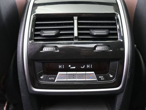Used 2023 BMW X7 M60i w/ Executive Package AWD/4WD image 23