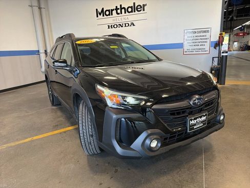 Used 2025 Subaru Outback Premium AWD/4WD image 3