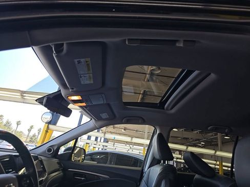 Used 2021 Honda Pilot Special Edition image 3