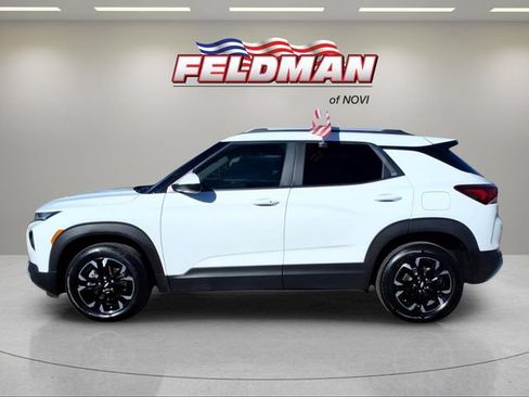 Used 2023 Chevrolet TrailBlazer LT w/ Convenience Package AWD/4WD image 2