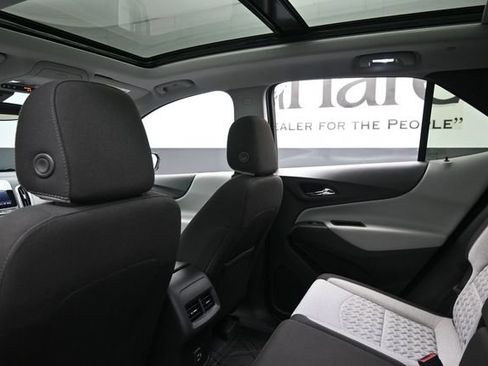 Used 2023 Chevrolet Equinox LT FWD image 25
