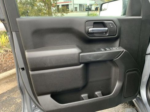 Used 2022 Chevrolet Silverado 1500 Custom image 17