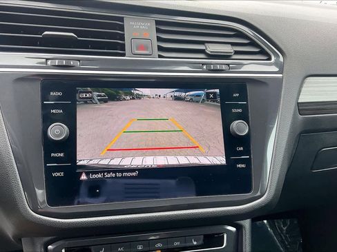 Used 2024 Volkswagen Tiguan Wolfsburg Edition image 25