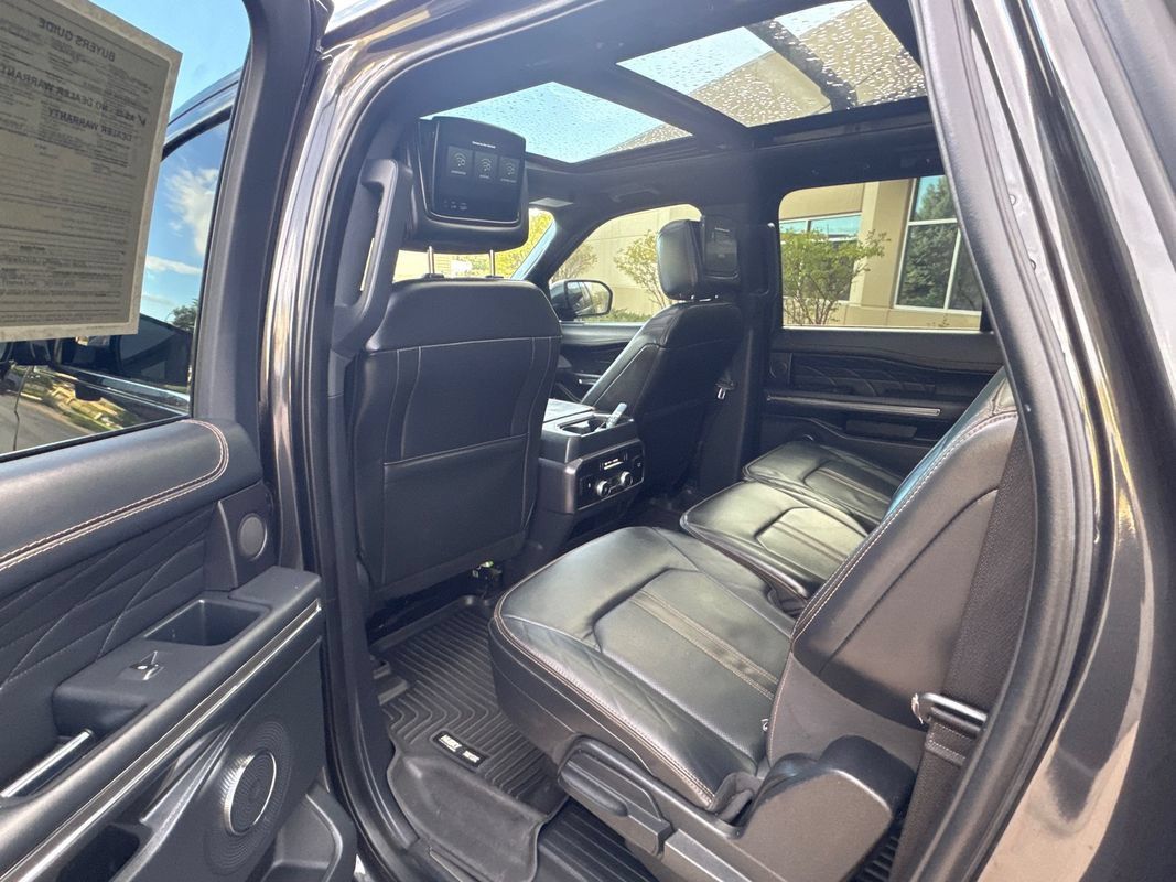 Used 2022 Ford Expedition Max Platinum AWD/4WD image 30