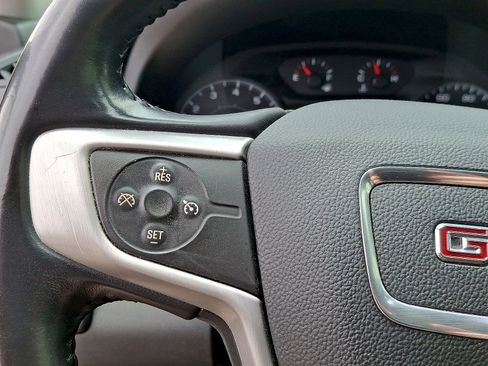 Used 2018 GMC Terrain SLE FWD image 17