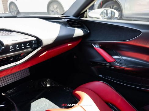 Used 2022 Ferrari SF90 Stradale image 33