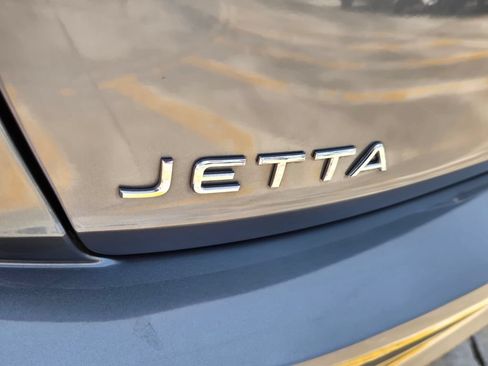 Certified 2023 Volkswagen Jetta Sport FWD image 13