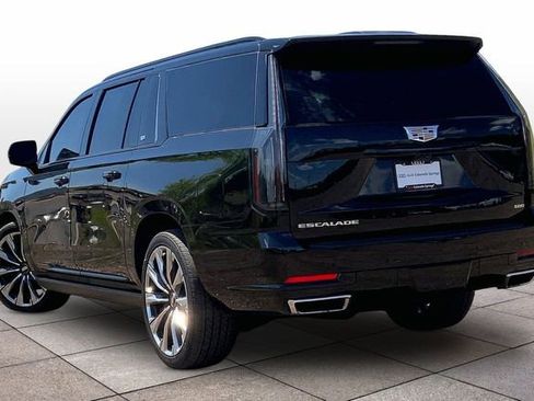 Used 2025 Cadillac Escalade ESV Premium Luxury w/ Touring Package AWD/4WD image 11
