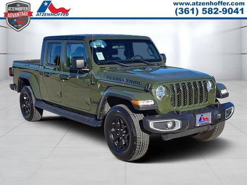 Used 2021 Jeep Gladiator Sport image 1