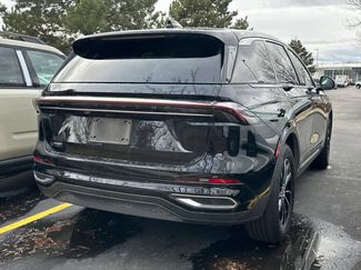 Used 2025 Lincoln Nautilus Premier video 2