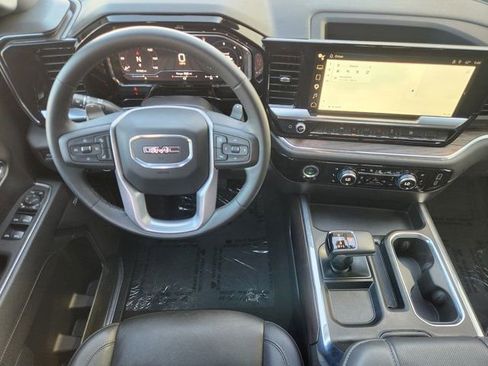 Used 2024 GMC Sierra 1500 SLT image 29