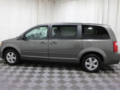 Used 2010 Dodge Grand Caravan SE FWD image 25