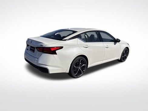 New 2025 Nissan Altima 2.5 SR image 7