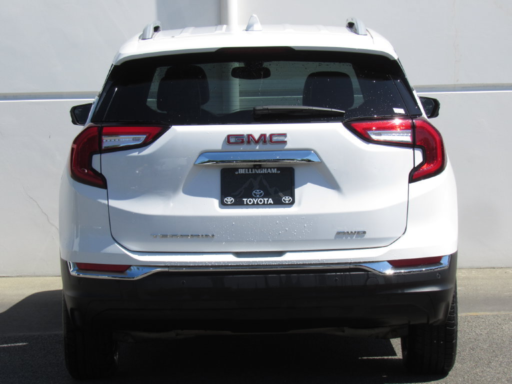 Used 2023 GMC Terrain SLT w/ Tech Package AWD/4WD image 7