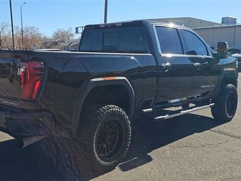 Used 2024 GMC Sierra 2500 Denali w/ Denali Reserve Package image 8