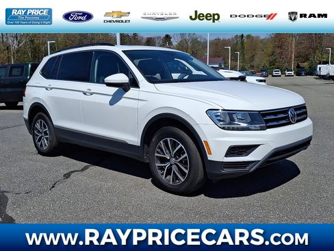 Used 2020 Volkswagen Tiguan SE w/ Panoramic Sunroof Package AWD/4WD image 1