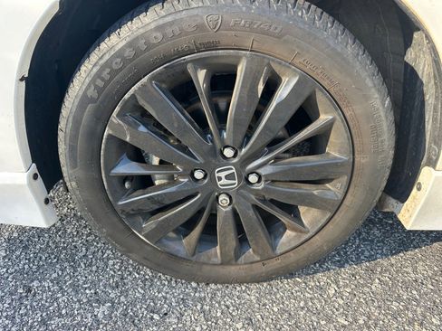 Used 2020 Honda Fit Sport image 30