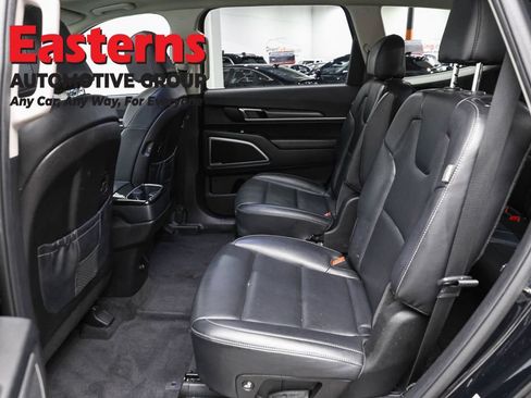 Used 2025 Kia Telluride S FWD image 21