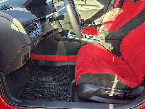 Used 2025 Honda Civic Type R image 13