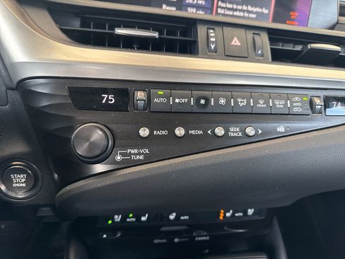 Used 2020 Lexus ES 350 w/ Premium Package FWD image 27