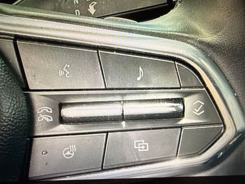 Used 2025 Chevrolet Equinox LT w/ Convenience Package II FWD image 21