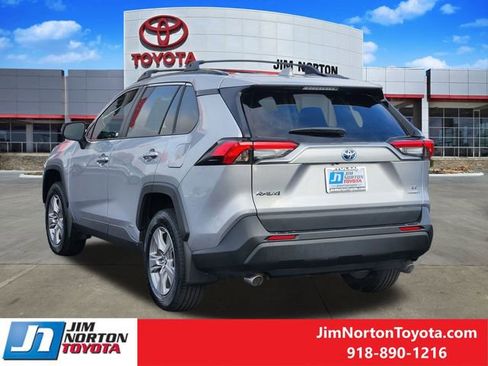 Used 2024 Toyota RAV4 LE image 7