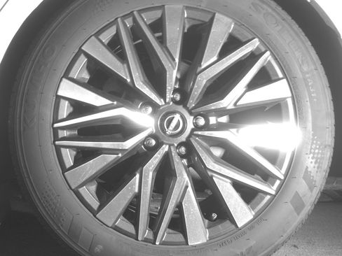 Used 2025 Nissan Altima 2.5 SV FWD image 14