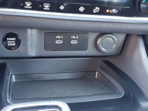 Used 2025 Nissan Rogue SV FWD image 21