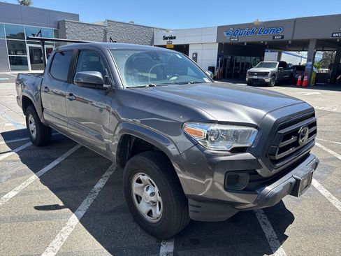 Used 2021 Toyota Tacoma SR w/ SR Convenience Package RWD image 2