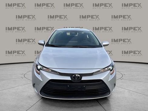 Used 2025 Toyota Corolla LE image 8