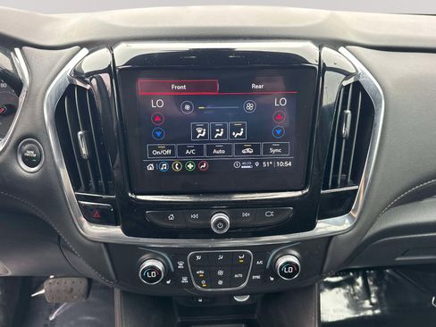 Certified 2023 Chevrolet Traverse LT image 11