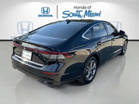 Certified 2023 Honda Accord EX image 7