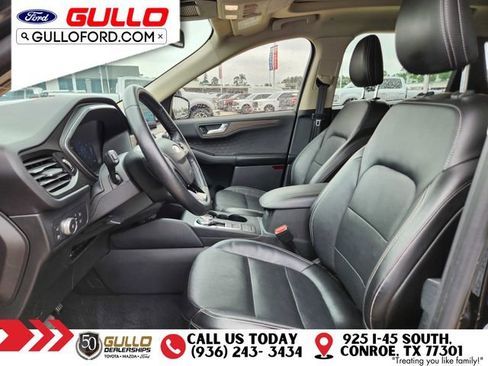 Used 2020 Ford Escape Titanium w/ Titanium Premium Package 2.0 FWD image 20