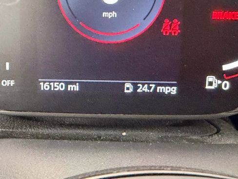 Used 2022 MINI Cooper 2-Door Hardtop w/ Premium Package image 66