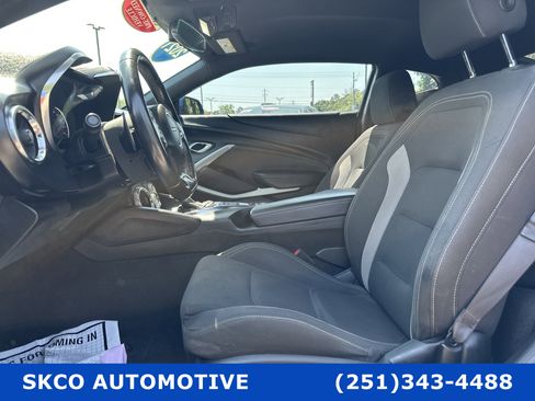 Used 2021 Chevrolet Camaro LT image 11