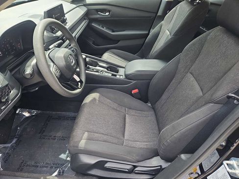 Certified 2025 Honda Accord LX image 25