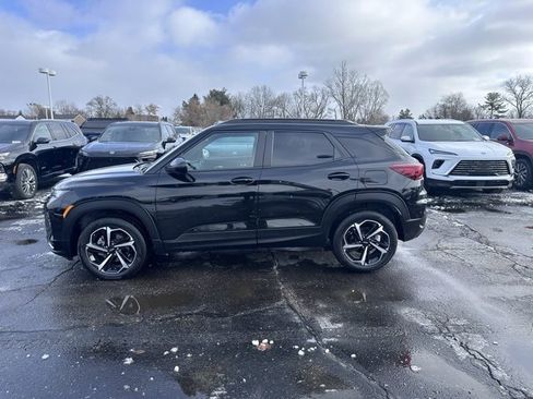 Used 2023 Chevrolet TrailBlazer RS w/ Convenience Package image 2