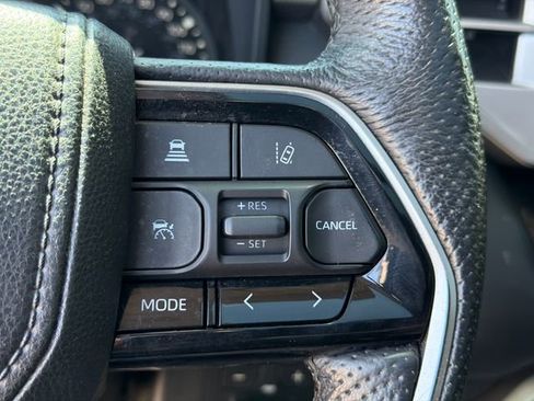 Used 2022 Toyota Tundra Limited AWD/4WD image 25