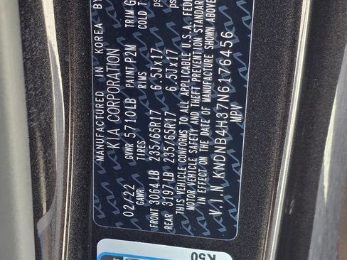 Used 2022 Kia Carnival LX FWD image 30