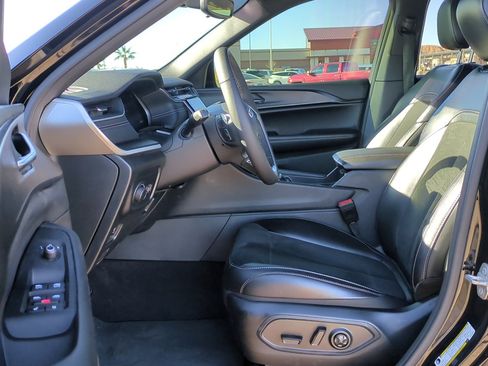 Used 2023 Jeep Grand Cherokee Altitude image 15