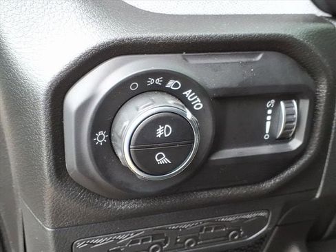 New 2025 Jeep Gladiator Sport AWD/4WD image 13