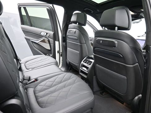 Used 2025 BMW X7 xDrive40i image 20