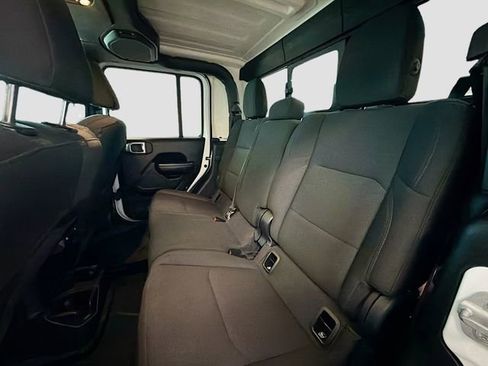 Used 2020 Jeep Gladiator Sport w/ Quick Order Package 24S image 21